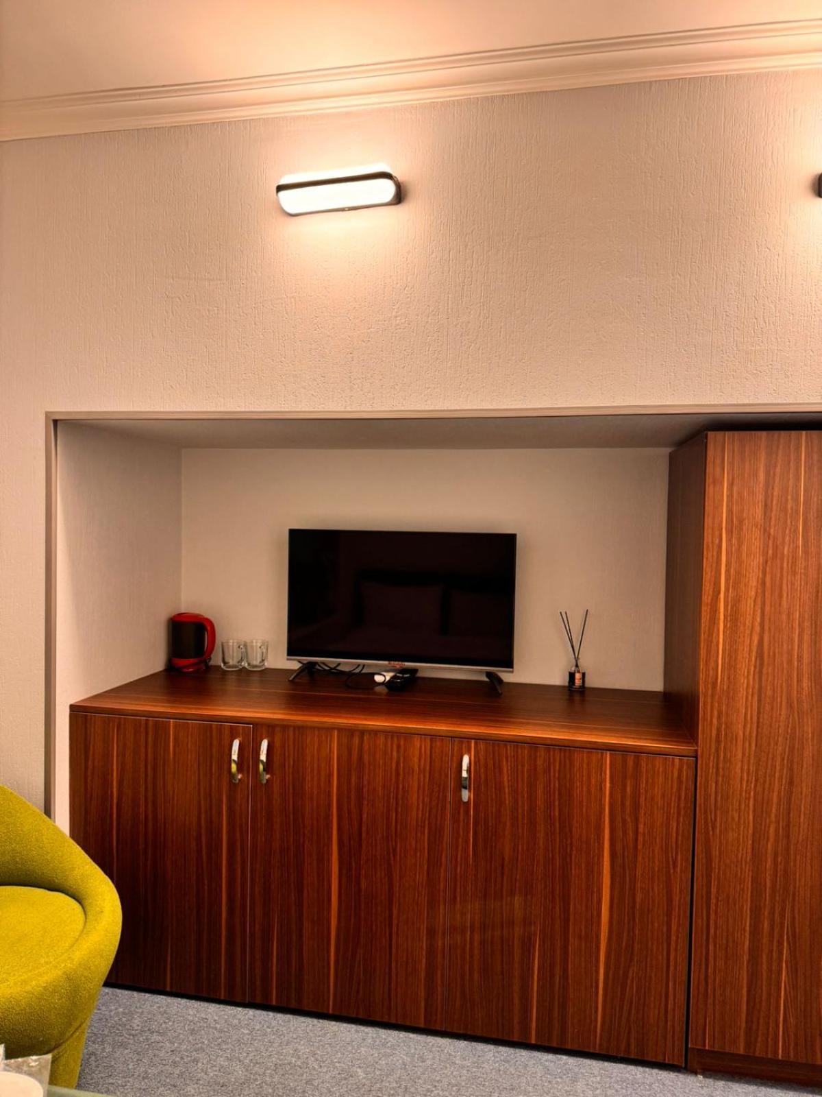 Markaz Nizami Street Hotel *